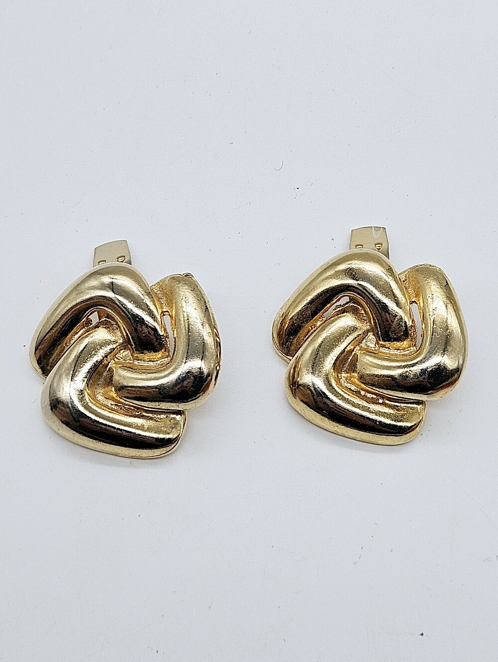 VINTAGE | Bluette gold tone knot design shoe clips